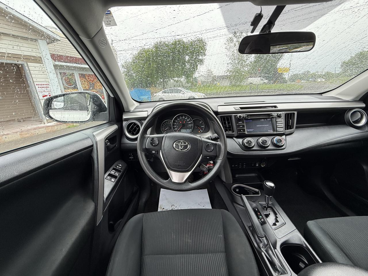 2016 Toyota RAV4 LE Photo