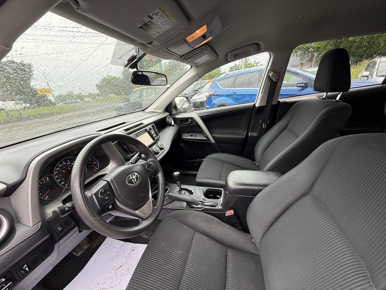 2016 Toyota RAV4 LE Photo