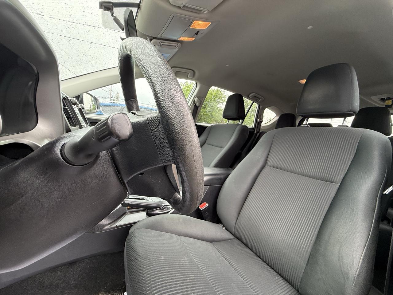 2016 Toyota RAV4 LE Photo