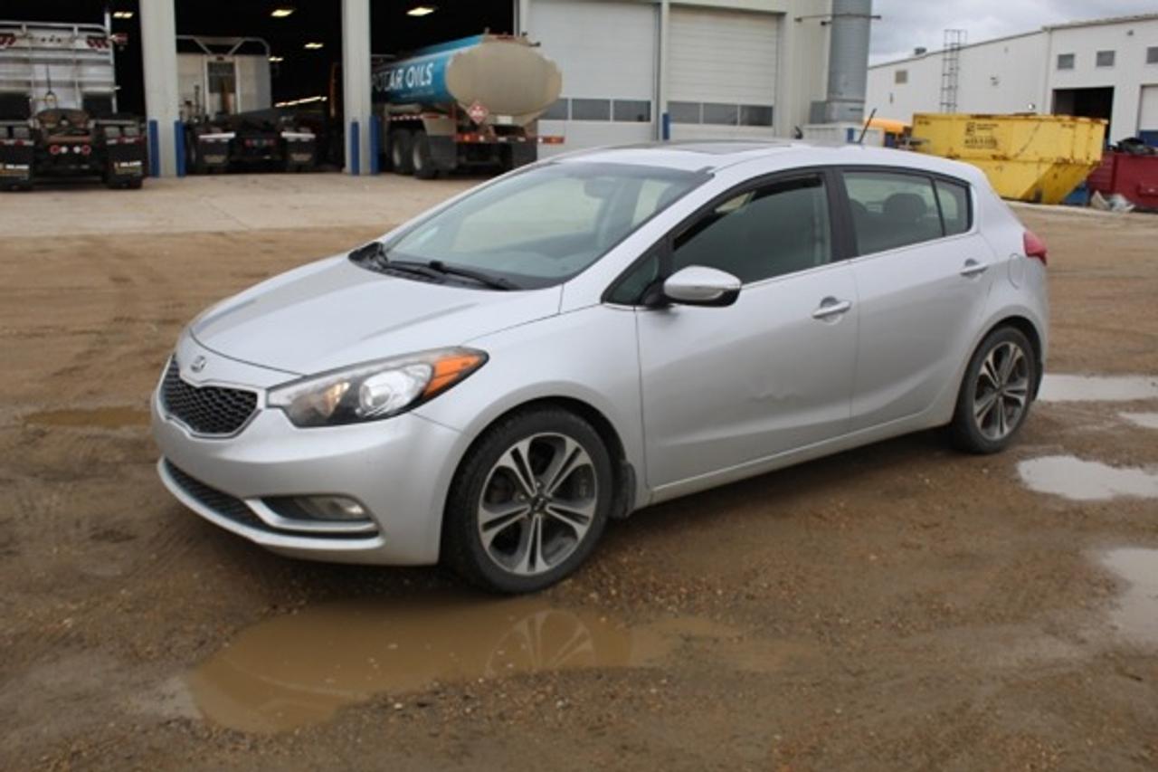 2016 Kia Forte5 EX 5dr HB Auto w/Htd cloth, Sunroof, BUC - Photo #1