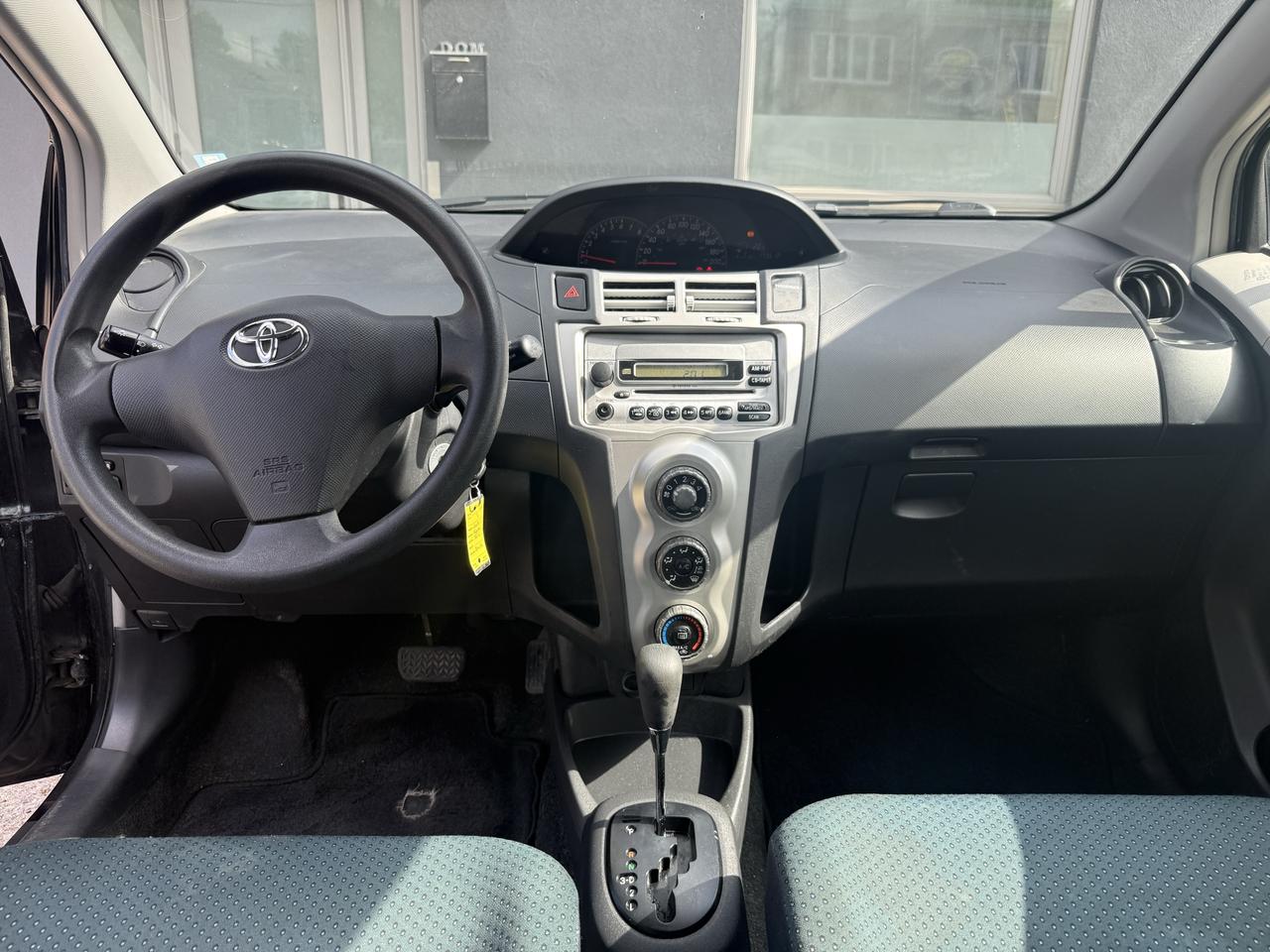 2007 Toyota Yaris LE Photo