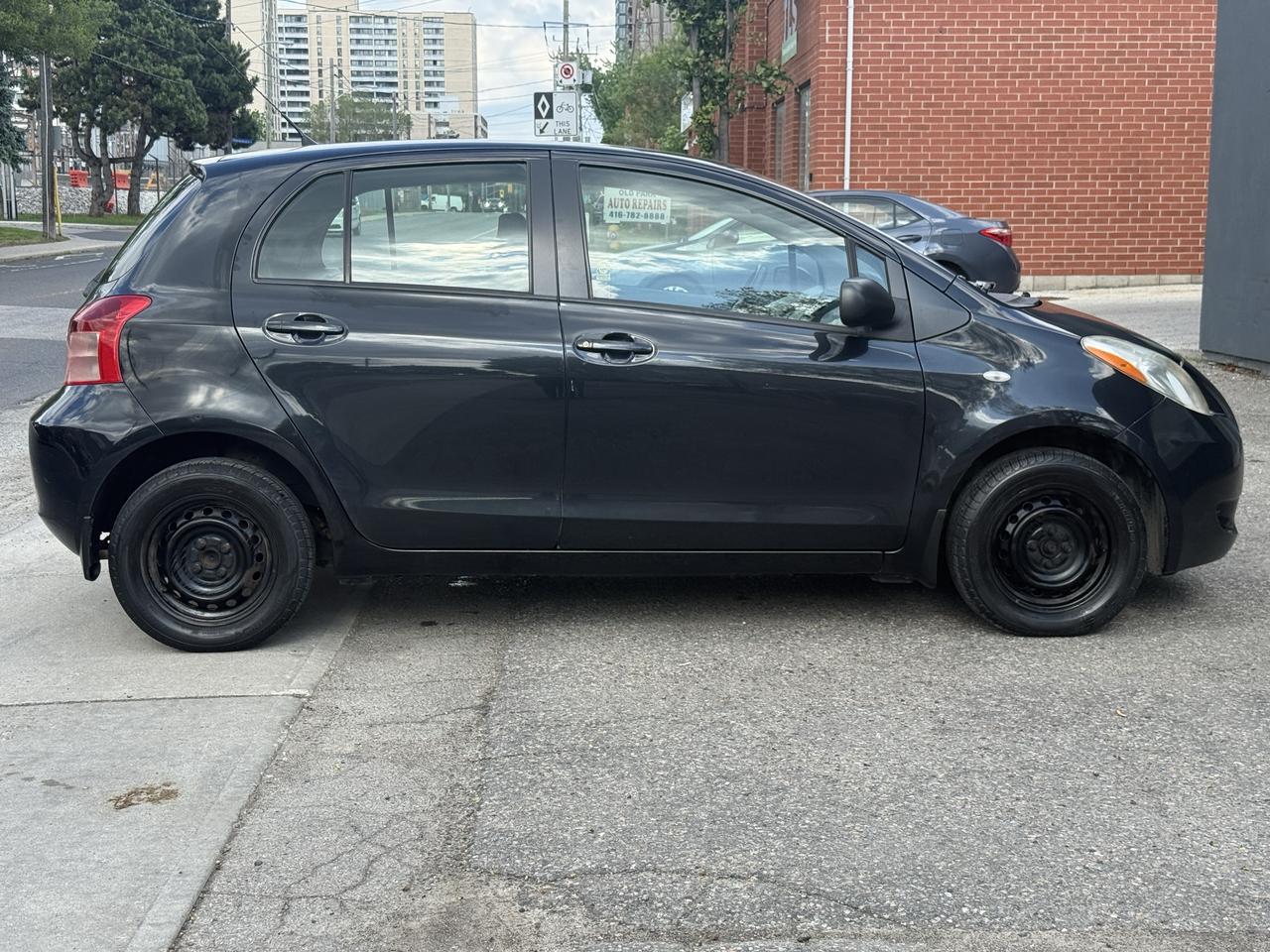 2007 Toyota Yaris LE Photo
