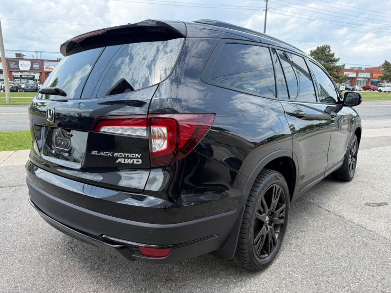 2022 Honda Pilot BLACK EDITION /AWD V6 /LEATHER /NAVIGATION /7-SEAT Photo
