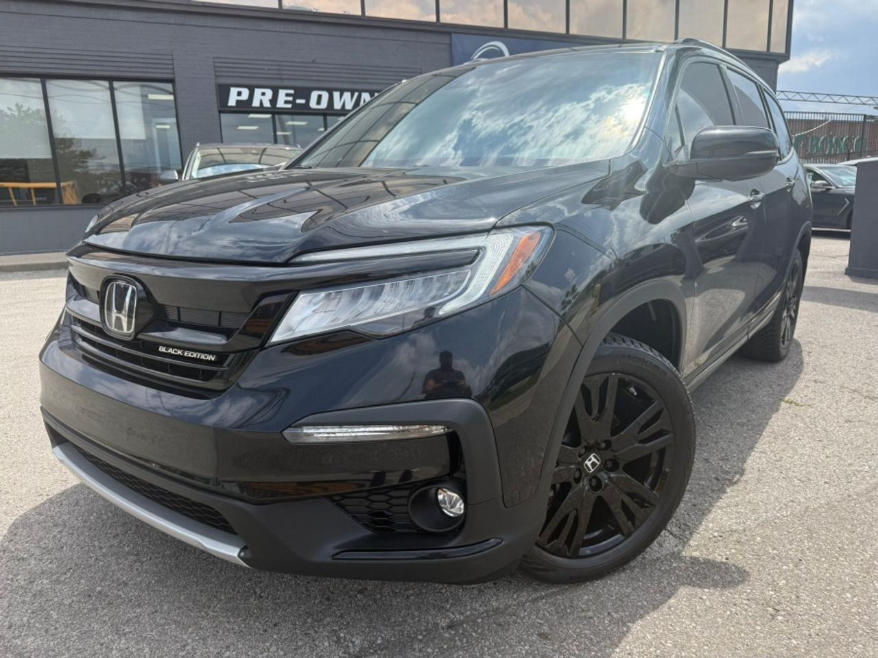 2022 Honda Pilot BLACK EDITION /AWD V6 /LEATHER /NAVIGATION /7-SEAT Photo