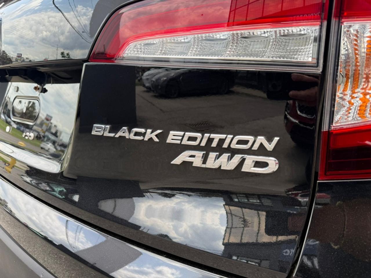 2022 Honda Pilot BLACK EDITION /AWD V6 /LEATHER /NAVIGATION /7-SEAT Photo