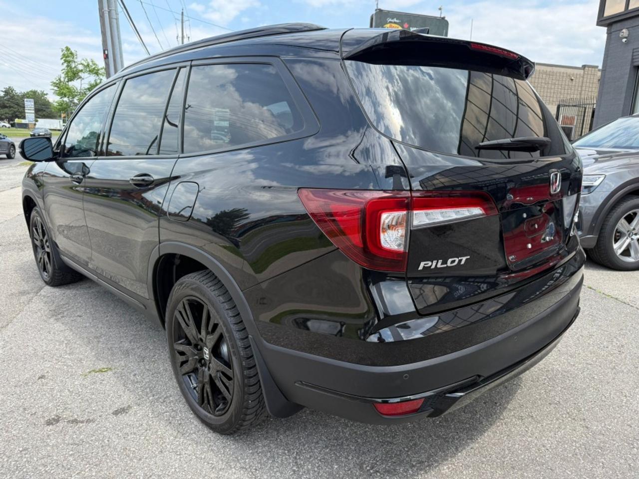 2022 Honda Pilot BLACK EDITION /AWD V6 /LEATHER /NAVIGATION /7-SEAT - Photo #8
