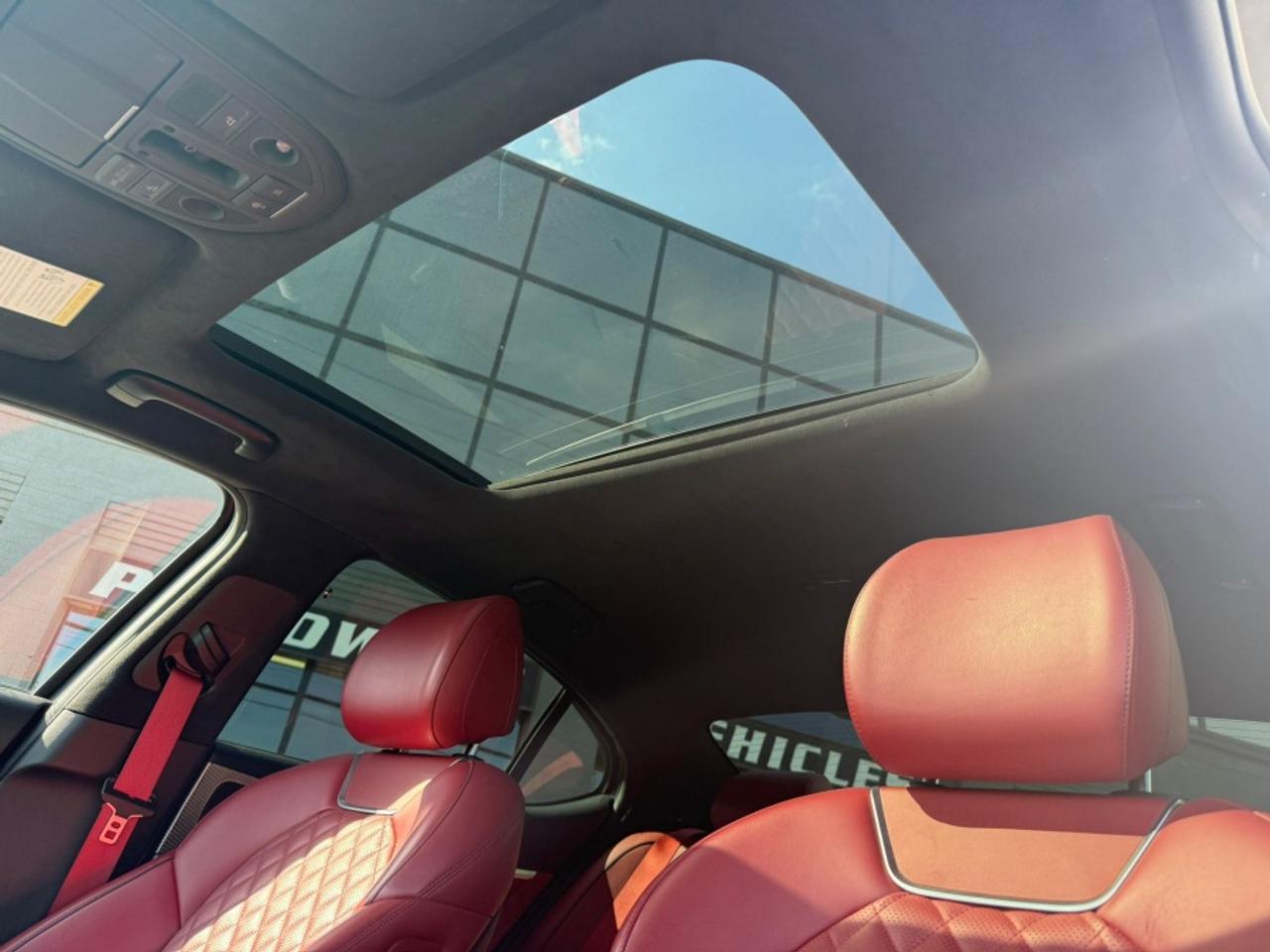 2022 Genesis G70 3.3T SPORT /AWD /HUD /SUNROOF Photo