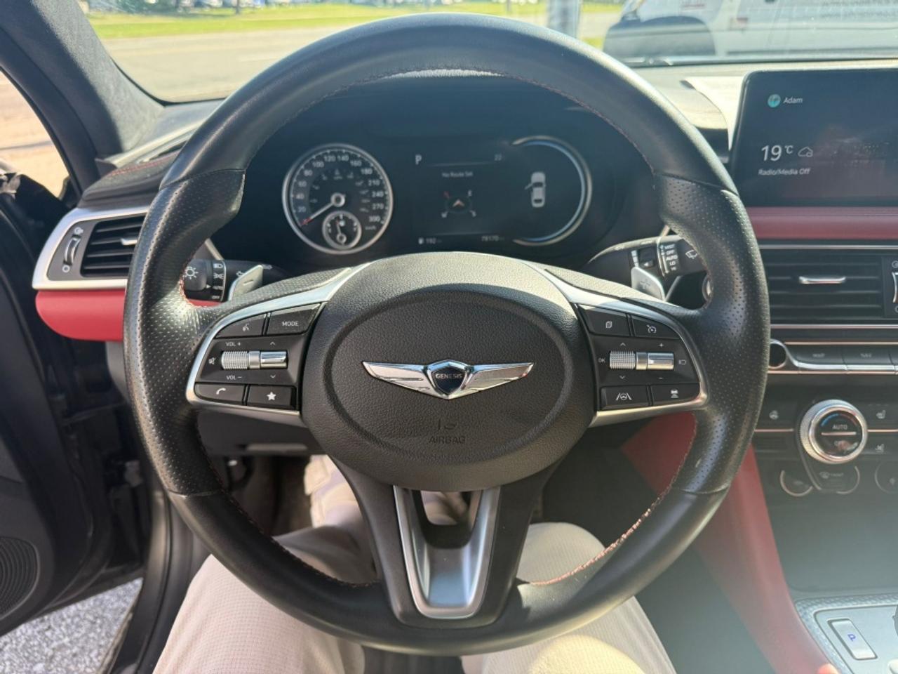 2022 Genesis G70 3.3T SPORT /AWD /HUD /SUNROOF - Photo #16
