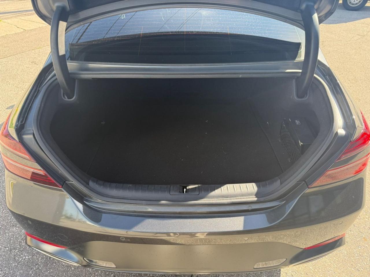2022 Genesis G70 3.3T SPORT /AWD /HUD /SUNROOF Photo