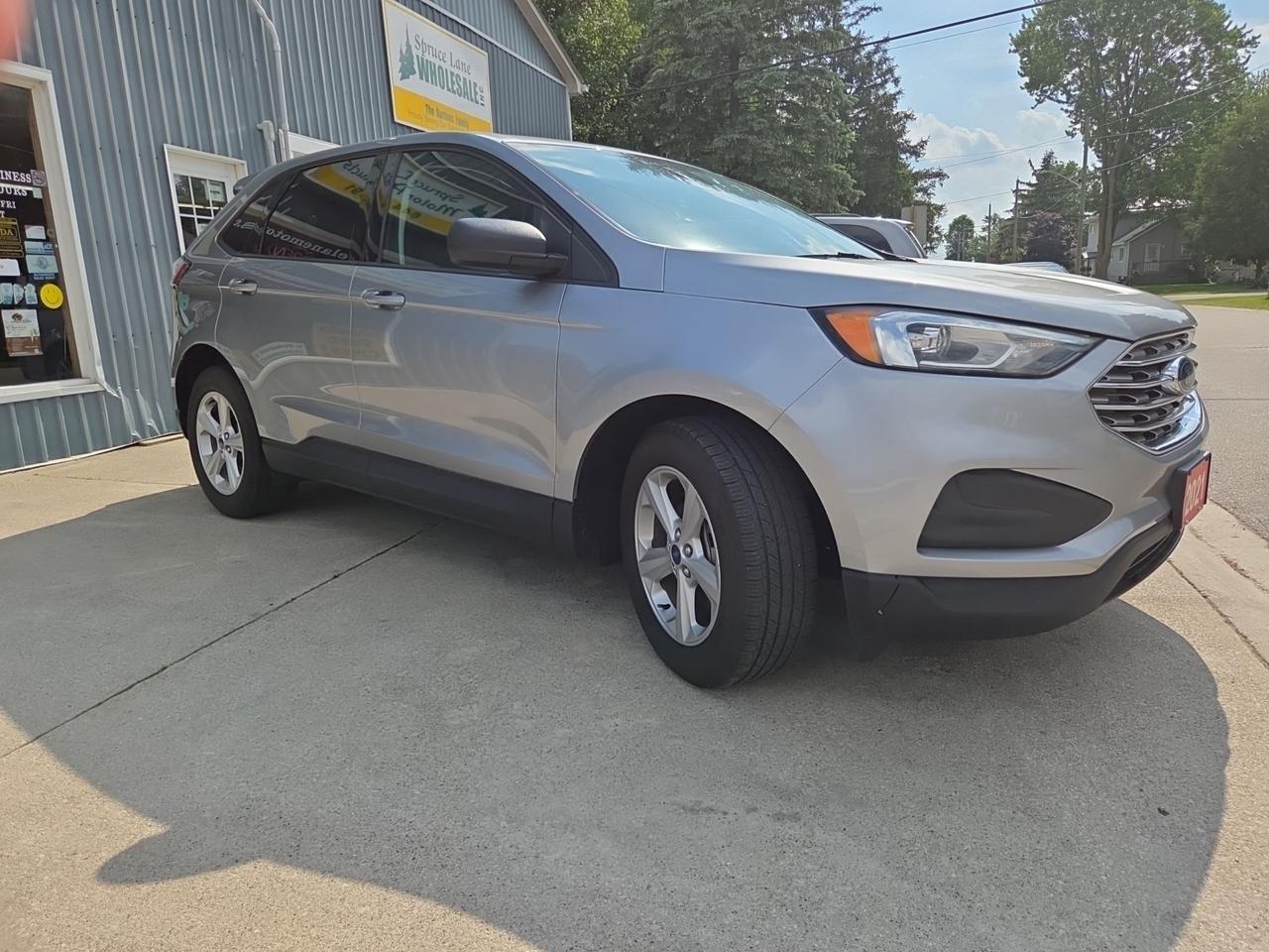 2021 Ford Edge SE Photo