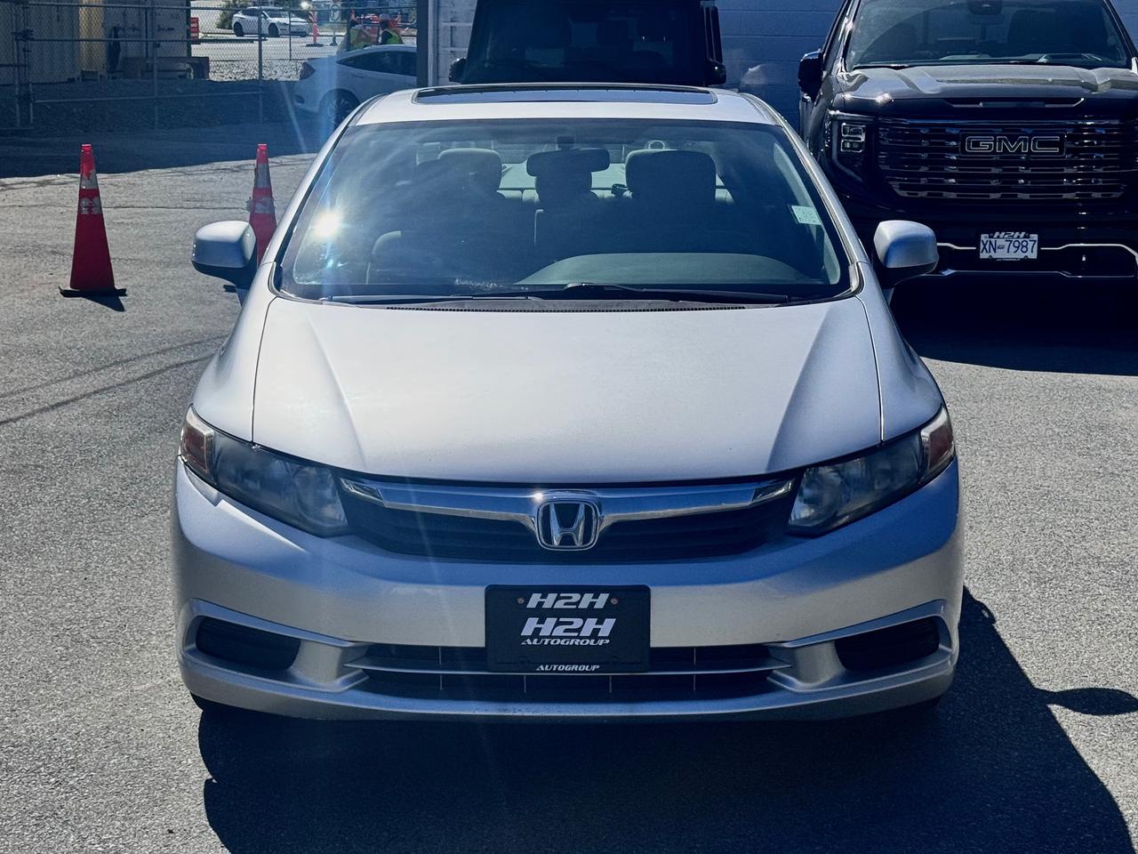 2012 Honda Civic FINANCING AVAILABLE Photo2