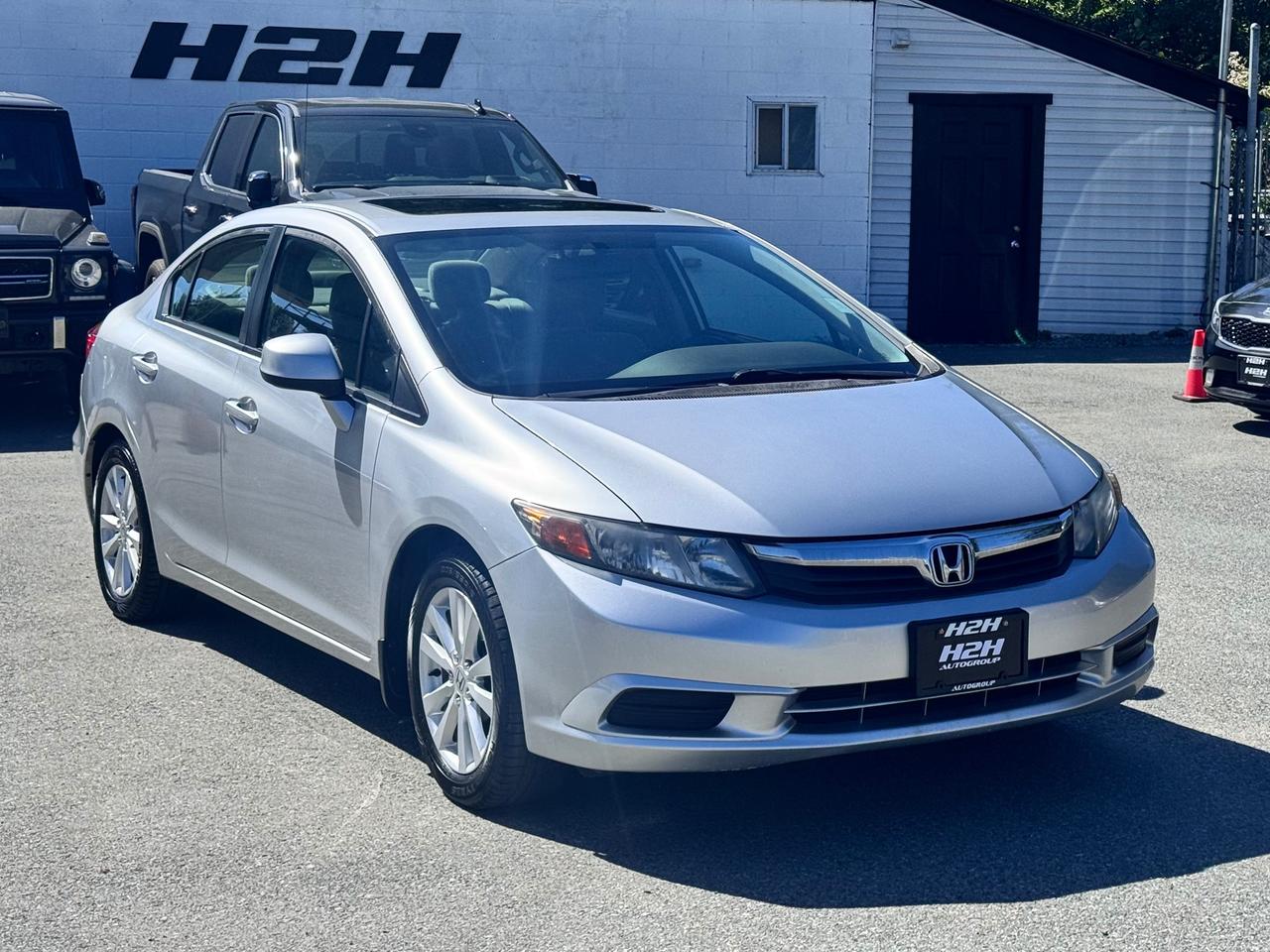 2012 Honda Civic FINANCING AVAILABLE Photo3