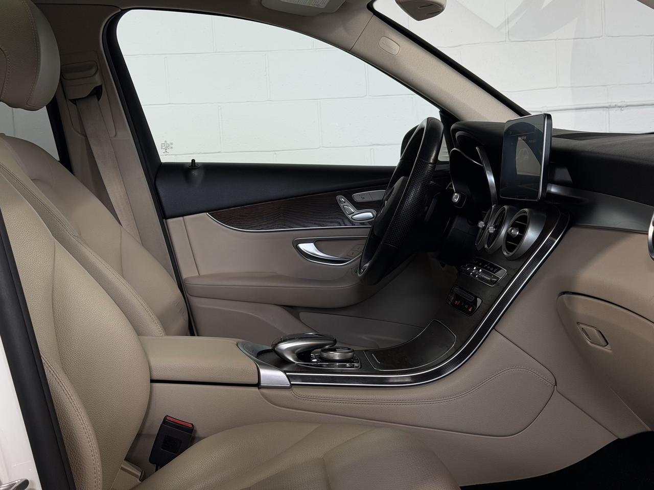 2019 Mercedes-Benz GLC-Class GLC 300 AMG, Navi, Sunroof, Backup Photo