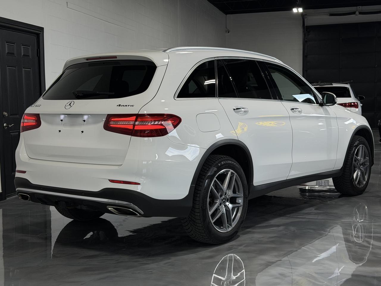 2019 Mercedes-Benz GLC-Class GLC 300 AMG, Navi, Sunroof, Backup Photo