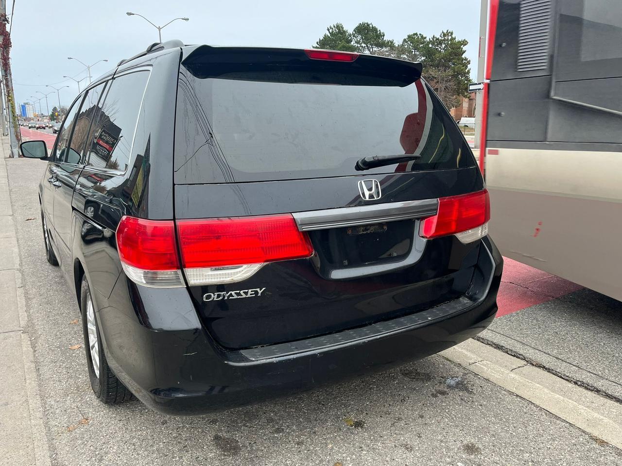 2008 Honda Odyssey EX-L- LEATHER-BACK CAM-SUNROOF-HEATED SEATS Photo