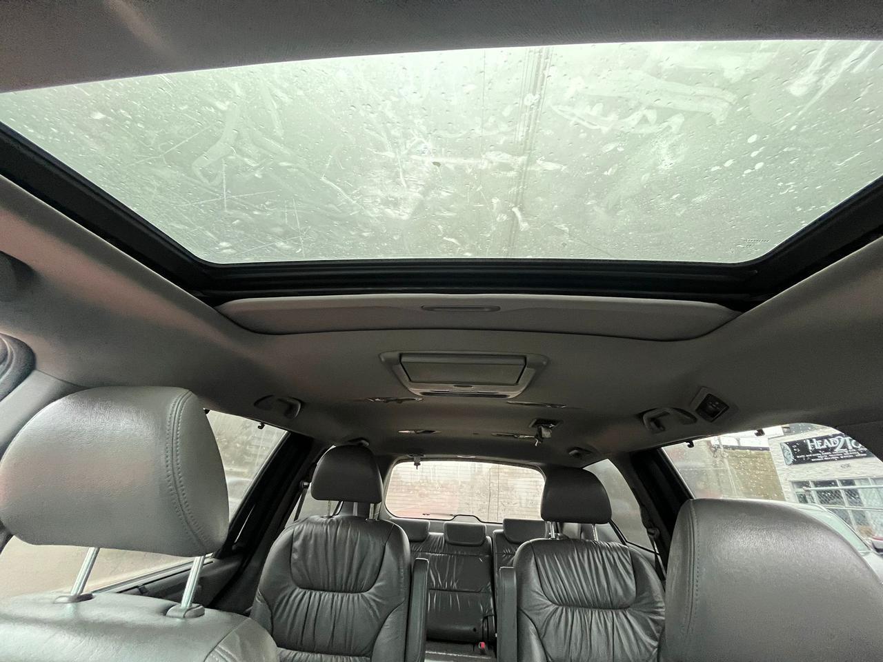 2008 Honda Odyssey EX-L- LEATHER-BACK CAM-SUNROOF-HEATED SEATS Photo