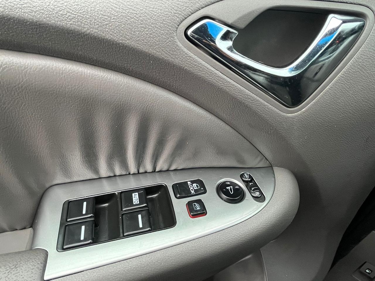 2008 Honda Odyssey EX-L- LEATHER-BACK CAM-SUNROOF-HEATED SEATS Photo