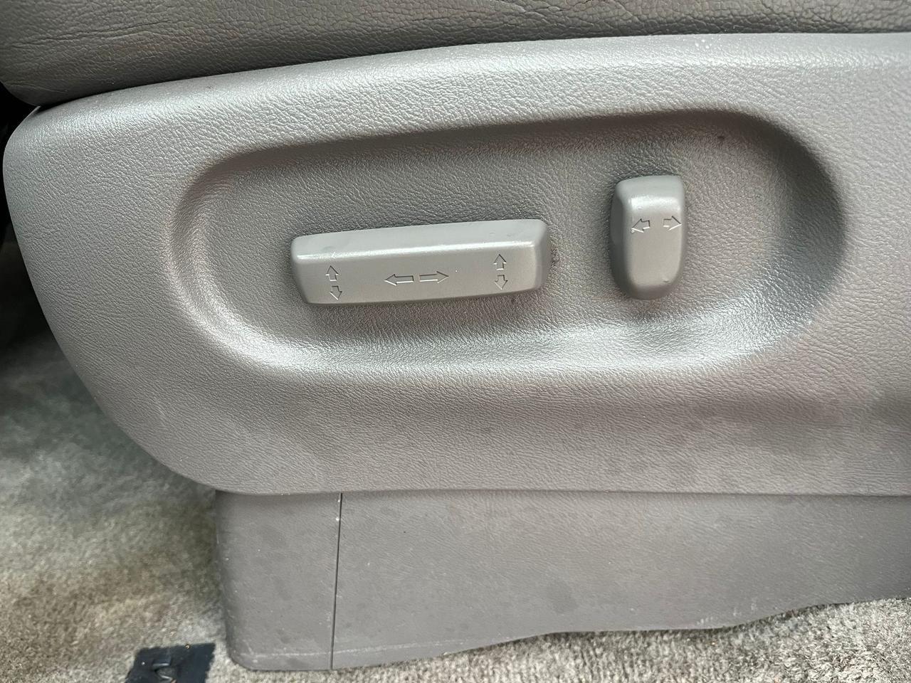 2008 Honda Odyssey EX-L- LEATHER-BACK CAM-SUNROOF-HEATED SEATS Photo