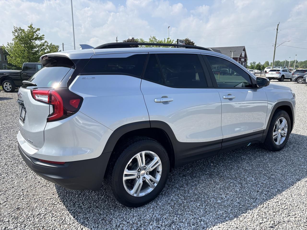 2022 GMC Terrain SLE ~CLEAN CARFAX~ALLOYS~CARPLAY~ Photo