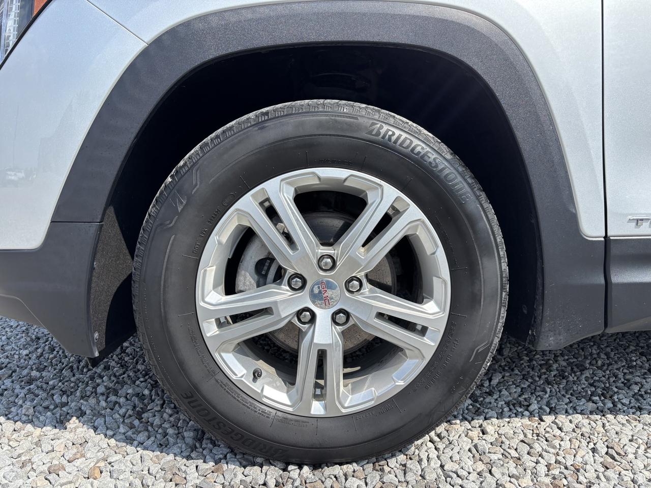 2022 GMC Terrain SLE ~CLEAN CARFAX~ALLOYS~CARPLAY~ Photo