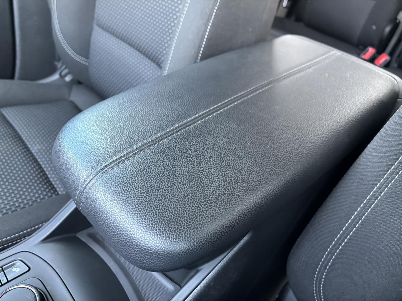 2022 GMC Terrain SLE ~CLEAN CARFAX~ALLOYS~CARPLAY~ Photo