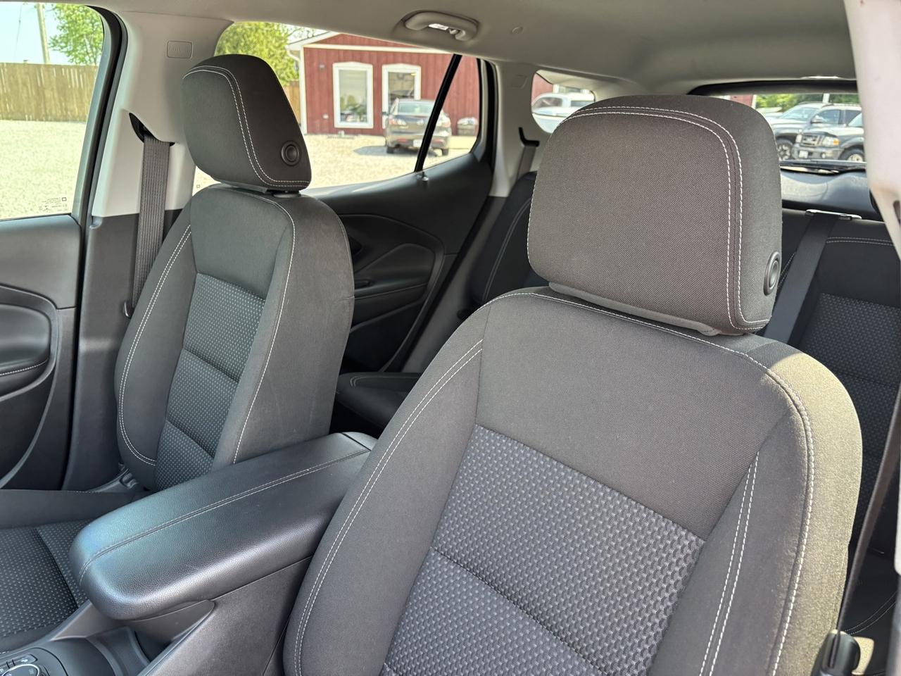 2022 GMC Terrain SLE ~CLEAN CARFAX~ALLOYS~CARPLAY~ Photo