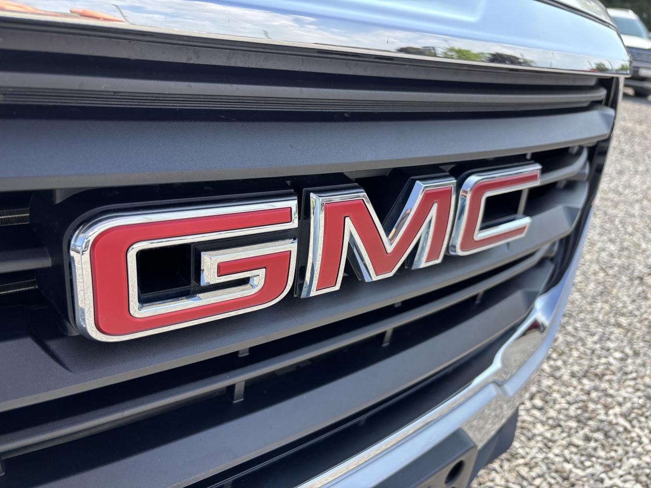2022 GMC Terrain SLE ~CLEAN CARFAX~ALLOYS~CARPLAY~ Photo