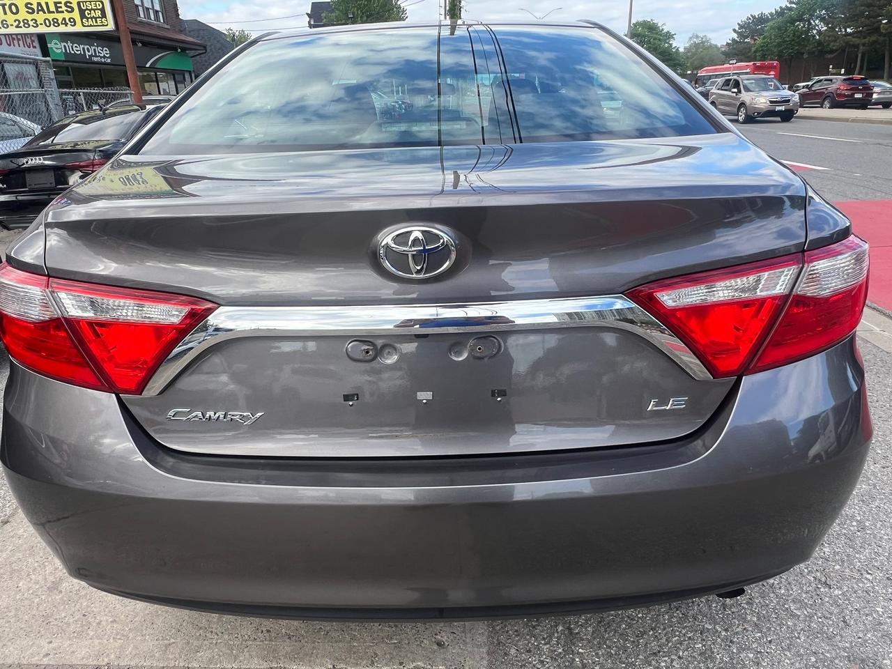 2015 Toyota Camry EXTRA CLEAN-BACK CAM- BLUETOOTH & MORE Photo