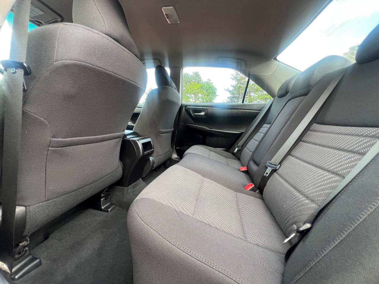 2015 Toyota Camry EXTRA CLEAN-BACK CAM- BLUETOOTH & MORE Photo