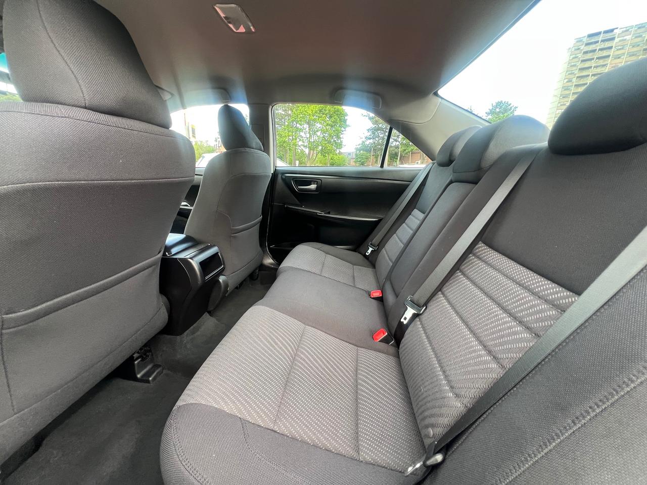 2015 Toyota Camry EXTRA CLEAN-BACK CAM- BLUETOOTH & MORE Photo