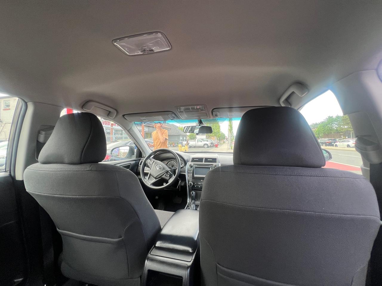 2015 Toyota Camry EXTRA CLEAN-BACK CAM- BLUETOOTH & MORE Photo