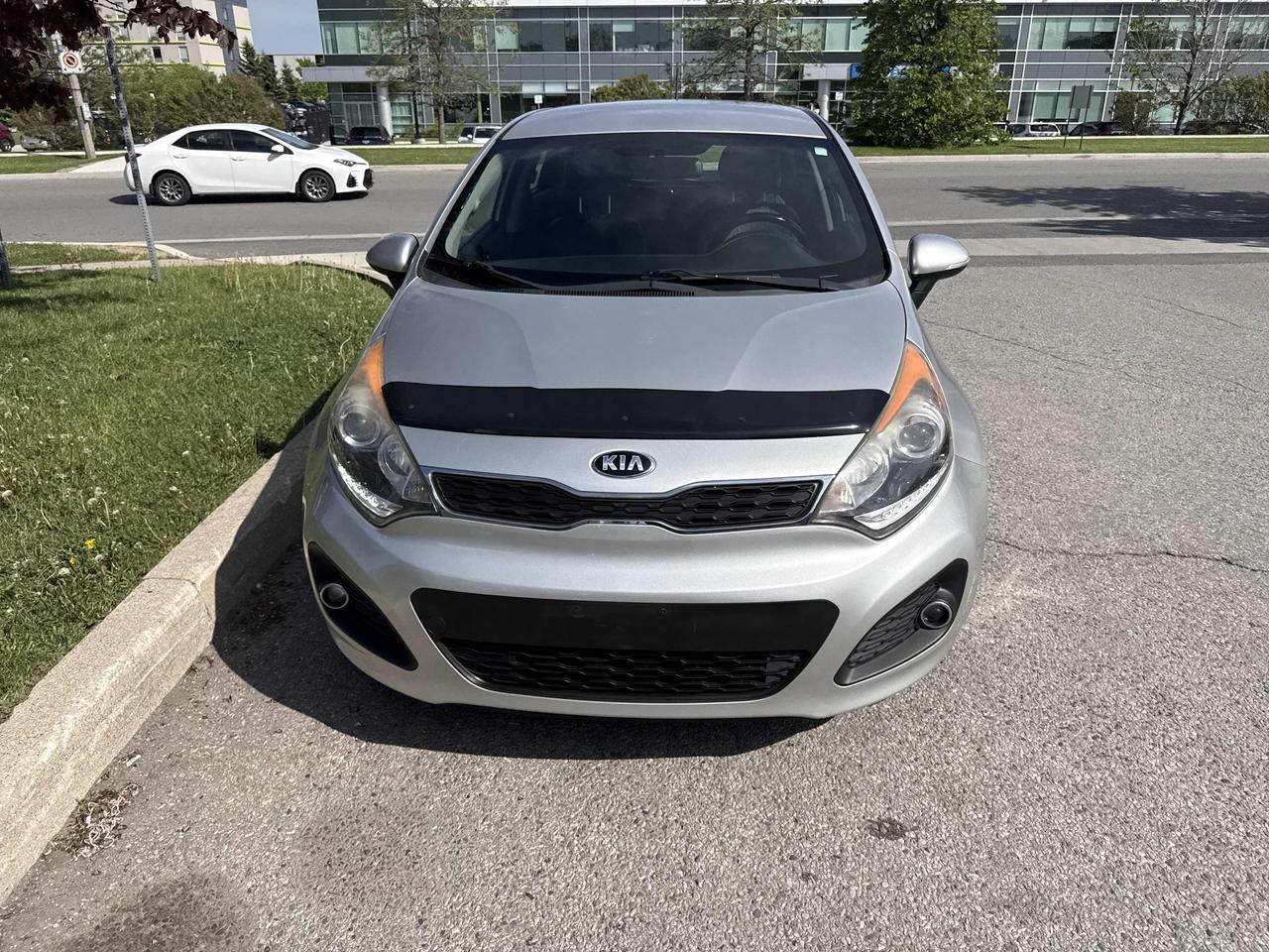 2014 Kia Rio SX HATCHBACK, LEATHER, HEATED SEATS & STR WHEEL! - Photo #11
