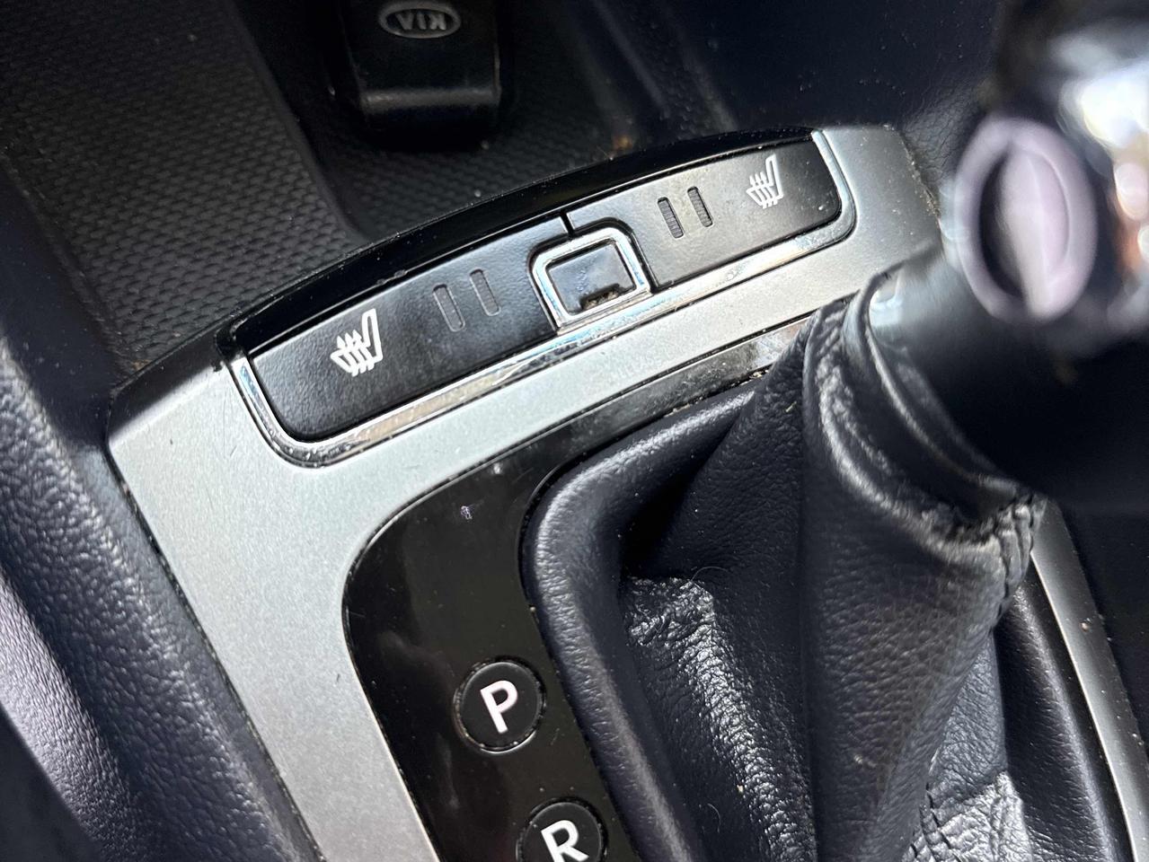 2014 Kia Rio SX HATCHBACK, LEATHER, HEATED SEATS & STR WHEEL! Photo