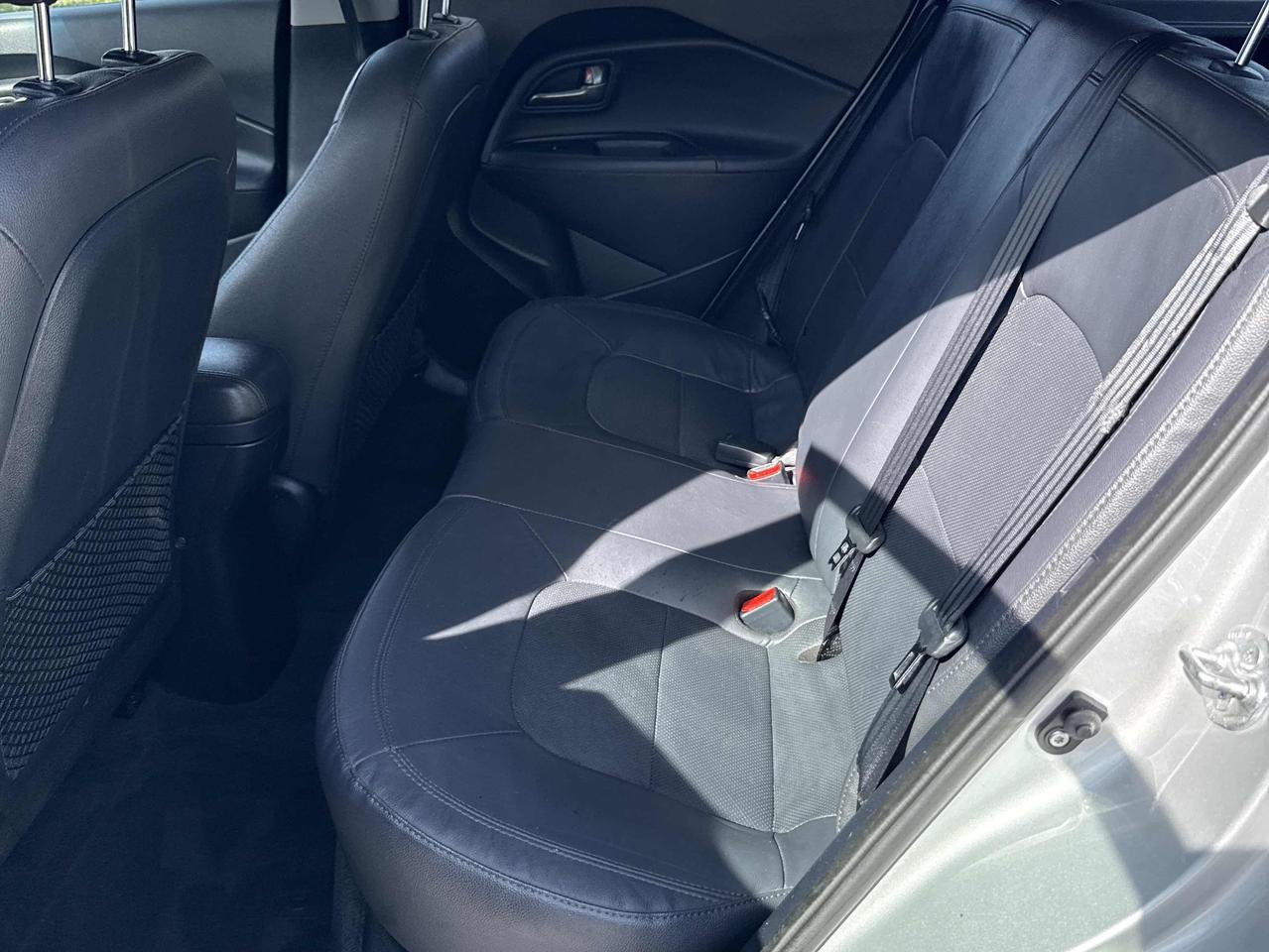 2014 Kia Rio SX HATCHBACK, LEATHER, HEATED SEATS & STR WHEEL! Photo
