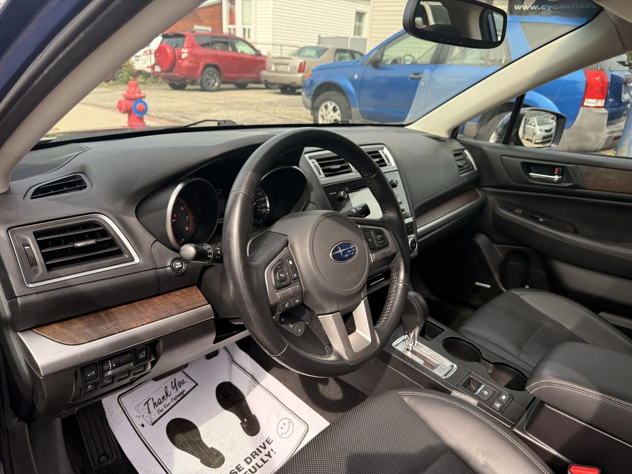 2015 Subaru Outback 5dr Wgn CVT 2.5i w/Limited & Tech Pkg Photo