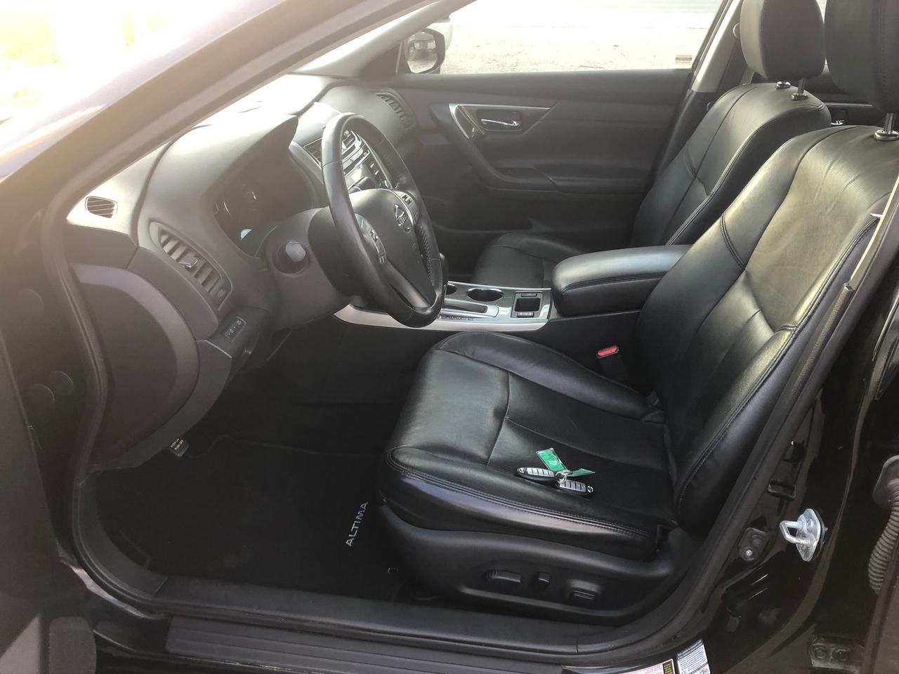 2015 Nissan Altima 2.5 SL Photo