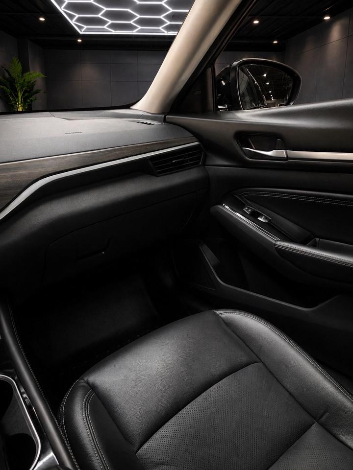2023 Nissan Altima PLATINUM AWD Photo