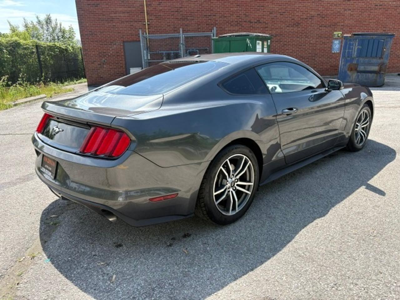 2015 Ford Mustang FASTBACK ECOBOOST PREMIUM-AUTOMATIC-LEATHER Photo