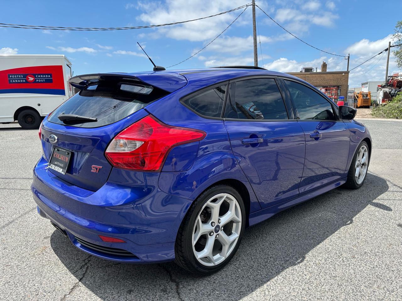 2014 Ford Focus ST 6 SPD MANUAL-LEATHER RECARO-ROOF-NAVI-NO ACCIDENTS Photo4