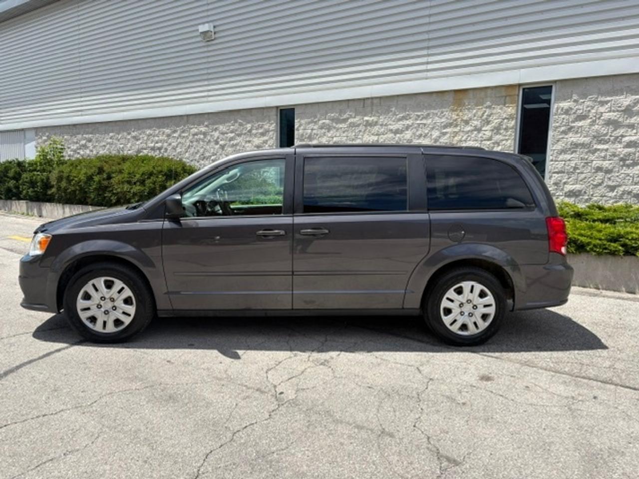 2017 Dodge Grand Caravan SXT **-1 OWNER-STOW N GO-NO ACCIDENTS-FULL SERVICE RECORDS** Photo