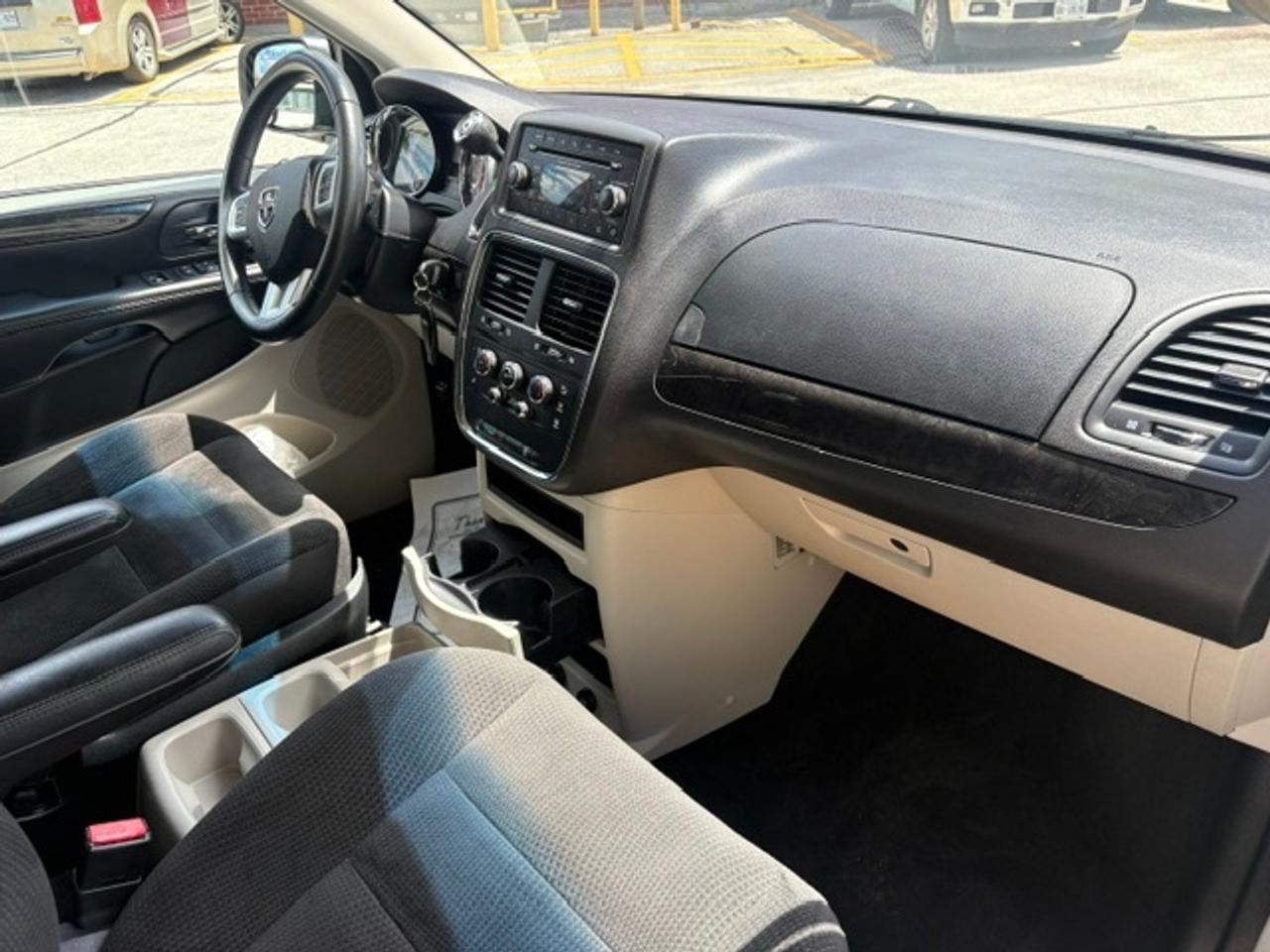 2017 Dodge Grand Caravan SXT **-1 OWNER-STOW N GO-NO ACCIDENTS-FULL SERVICE RECORDS** Photo