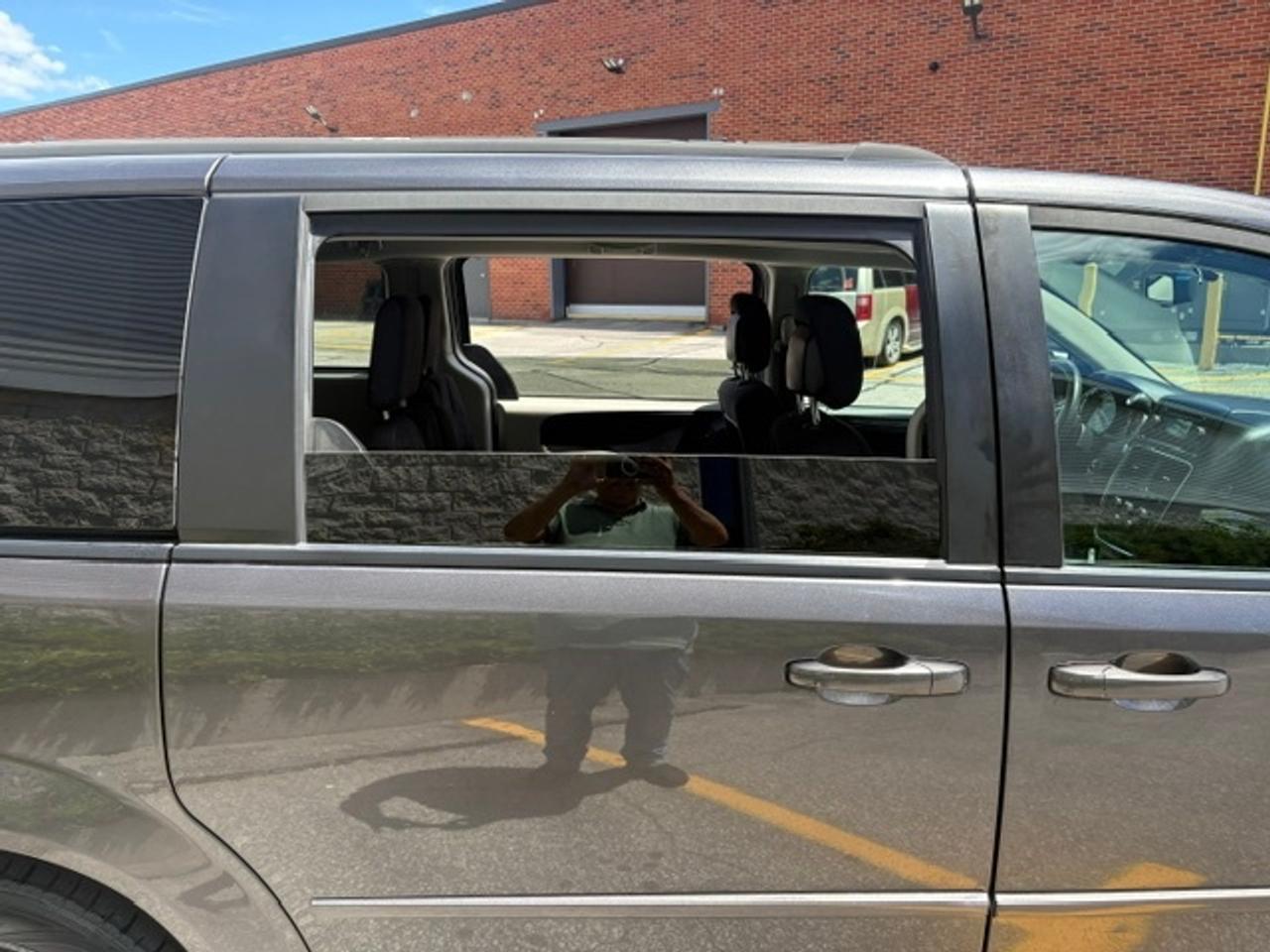 2017 Dodge Grand Caravan SXT **-1 OWNER-STOW N GO-NO ACCIDENTS-FULL SERVICE RECORDS** Photo