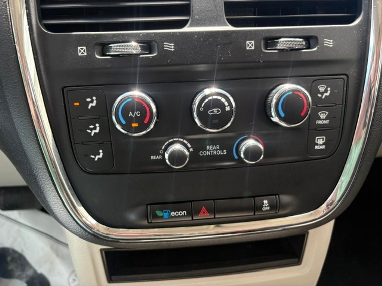 2017 Dodge Grand Caravan SXT **-1 OWNER-STOW N GO-NO ACCIDENTS-FULL SERVICE RECORDS** Photo