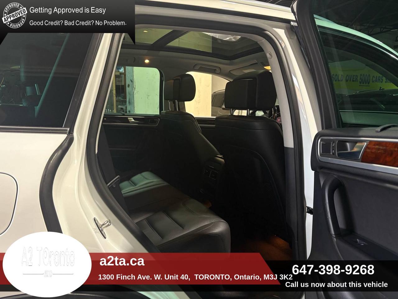 2014 Volkswagen Touareg 4dr 3.6L Photo