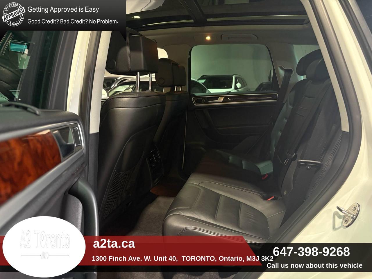 2014 Volkswagen Touareg 4dr 3.6L Photo
