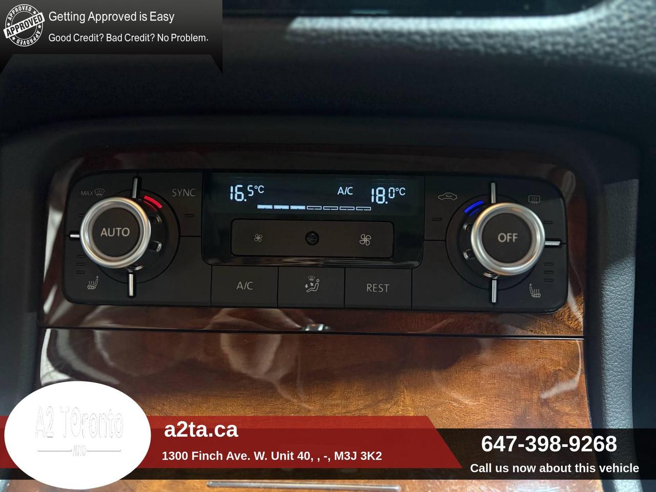 2014 Volkswagen Touareg 4dr 3.6L Photo