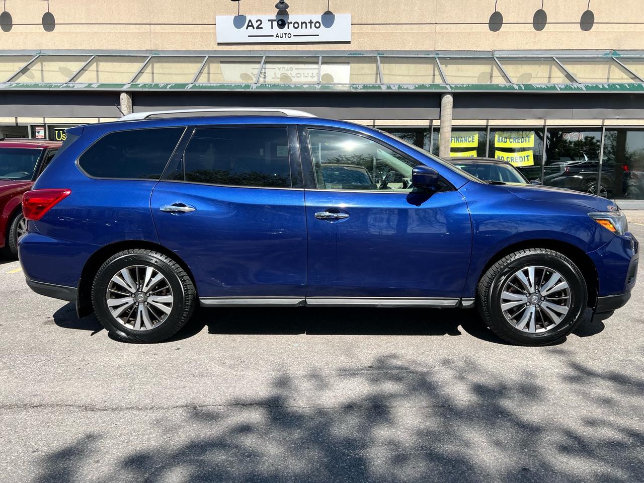 2017 Nissan Pathfinder 4WD 4DR SL Photo