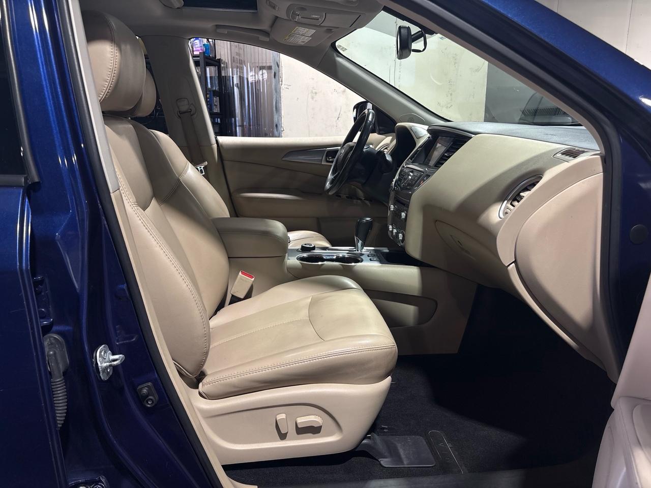 2017 Nissan Pathfinder 4WD 4DR SL Photo