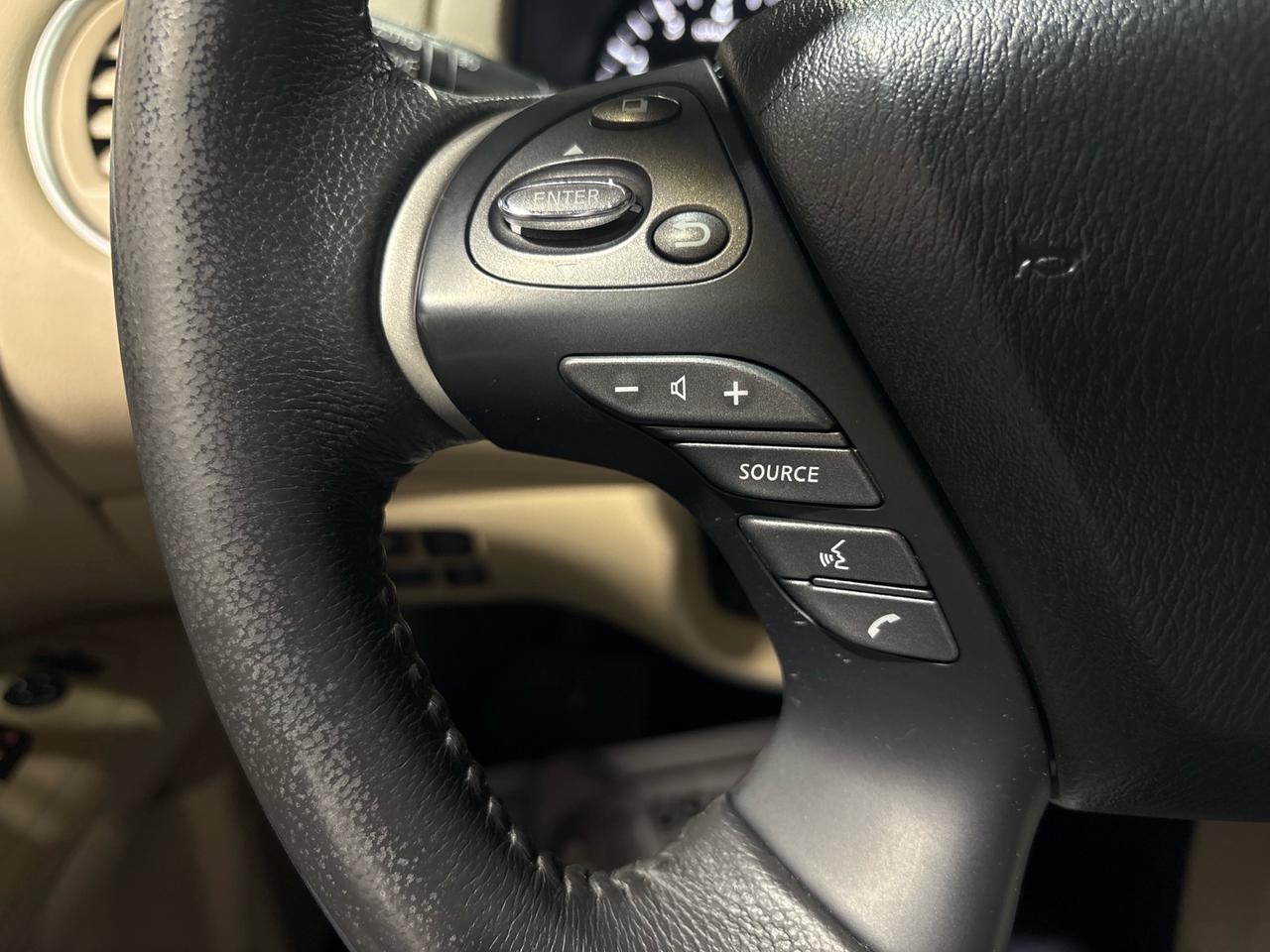 2017 Nissan Pathfinder 4WD 4DR SL Photo