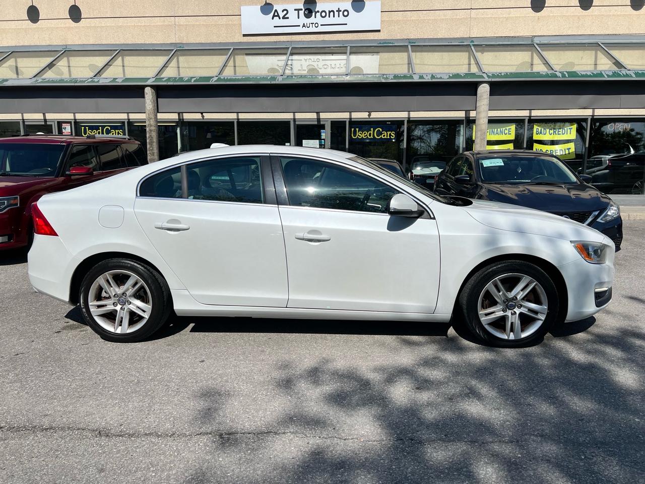 2015 Volvo S60 4dr Sdn T5 Drive-E Premier Plus FWD Photo2